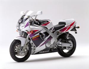 Yamaha FZR600